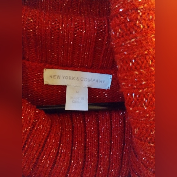 New York & company sweater red - Picture 3 of 3